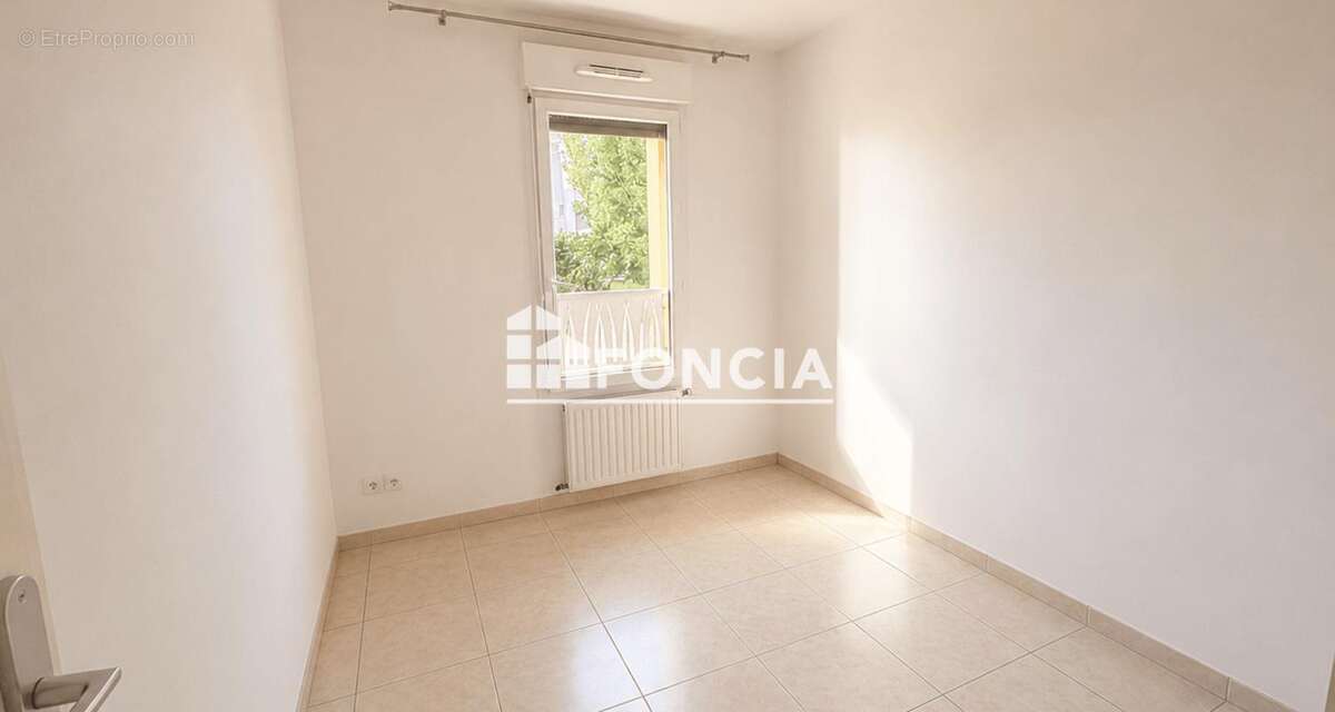 Appartement à NEUVILLE-SUR-SAONE