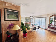 Autre à MARSEILLE-6E