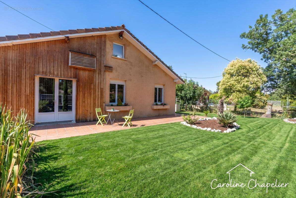 Sur les hauteurs de Plaisance, proche du golf de Téoula, maison 3 chambres, mezzanine / bureau, SDB, 2 WC - photo 12