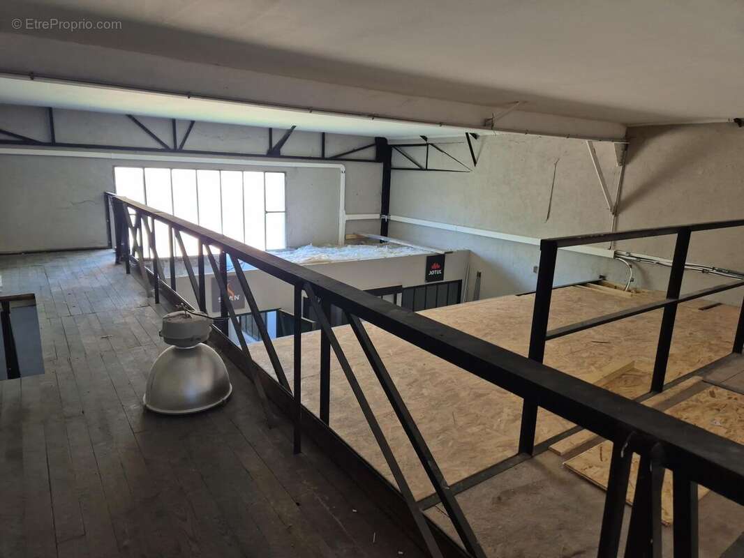 Photo 7 - Commerce à MOULINS