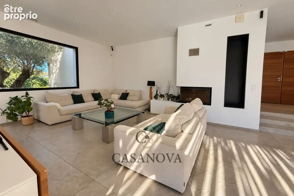 Villa contemporaine avec suite parentale sur piscine, dépendance et jardin paysager à Mireval - photo 12