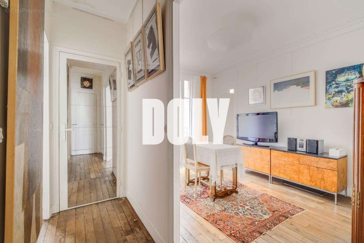 Appartement à PARIS-18E