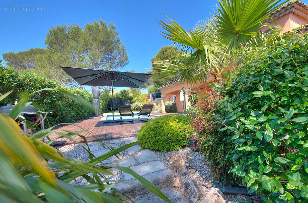 Maison à FREJUS
