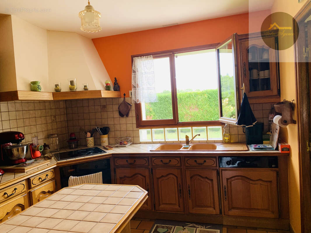 Maison à JOUY