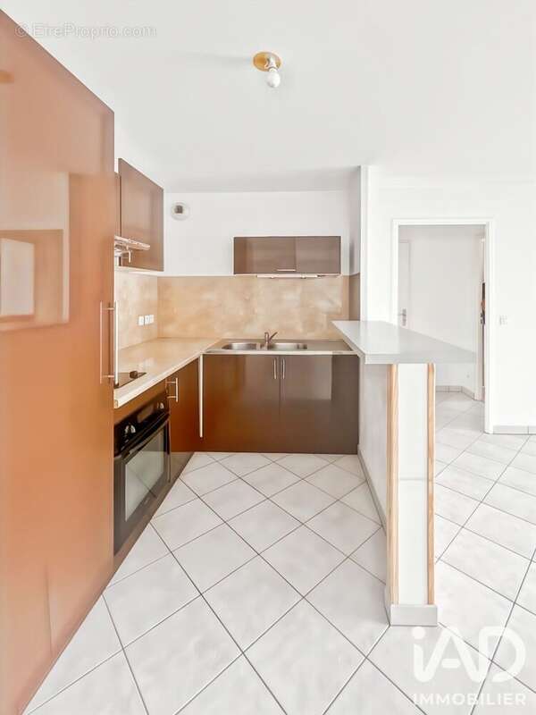 Appartement 45 m² à Combs-La-Ville  - photo 3