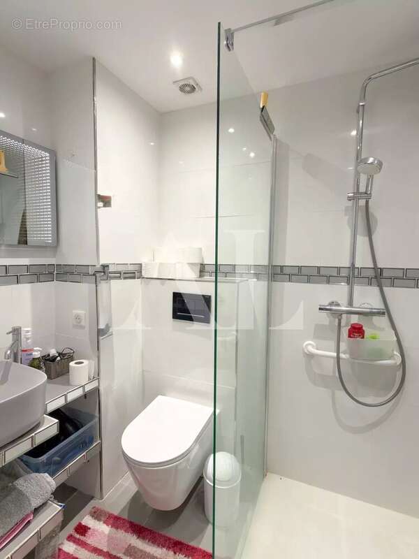 Appartement à VALLAURIS