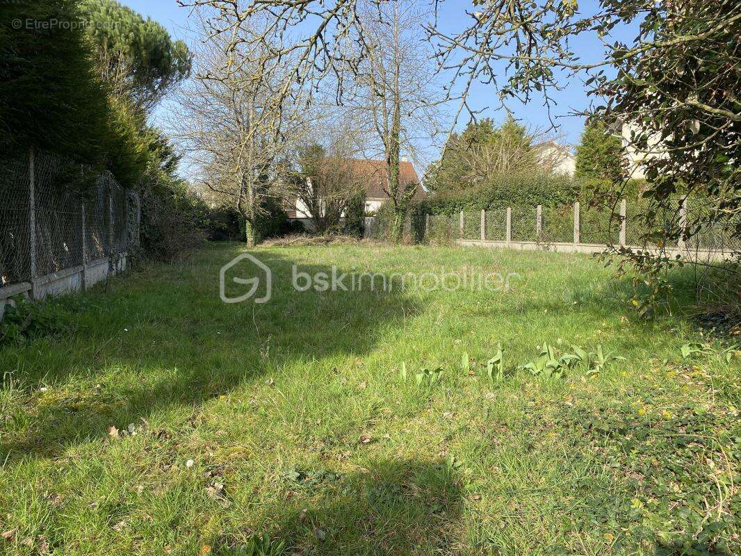 Maison à SAINTRY-SUR-SEINE