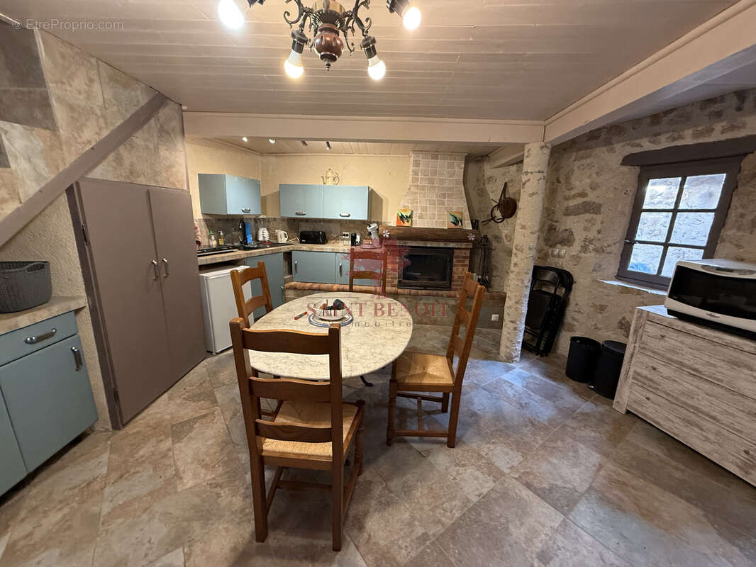 Maison à SAINT-GUILHEM-LE-DESERT