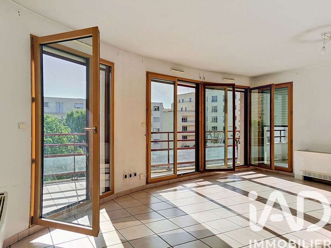 Photo 2 - Appartement à VILLEURBANNE