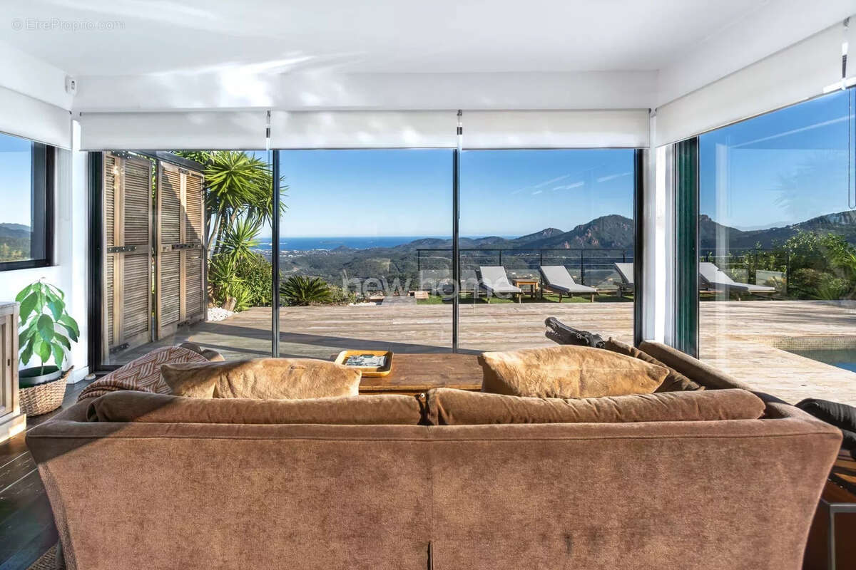 Maison à LES ADRETS-DE-L'ESTEREL