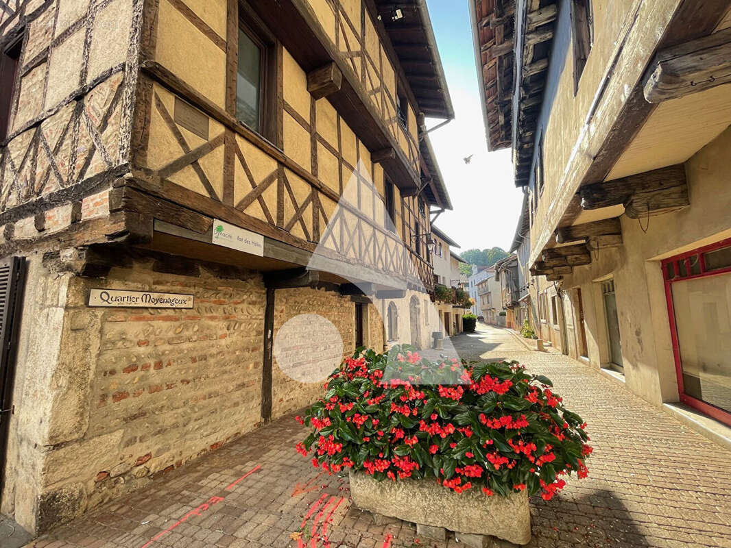 Maison à CHALAMONT