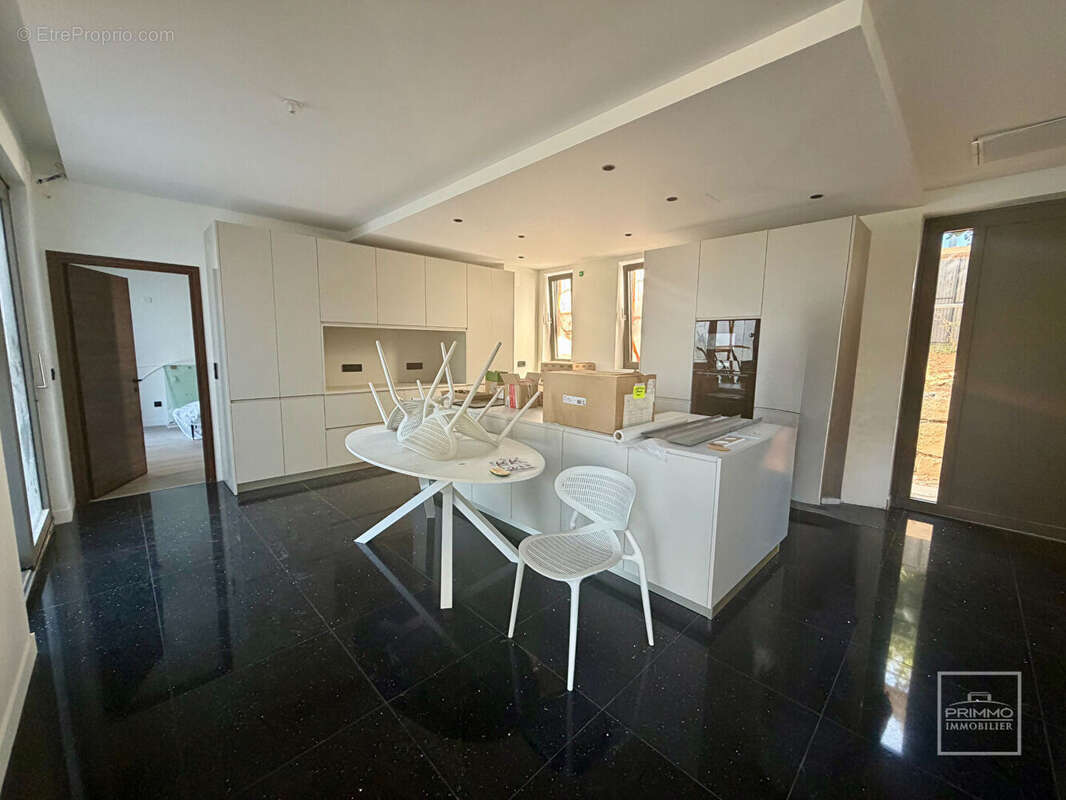 Saint Didier Au Mont D'Or, Maison de 148 m² sur 851m² de terrain avec vue panoramique - photo 6