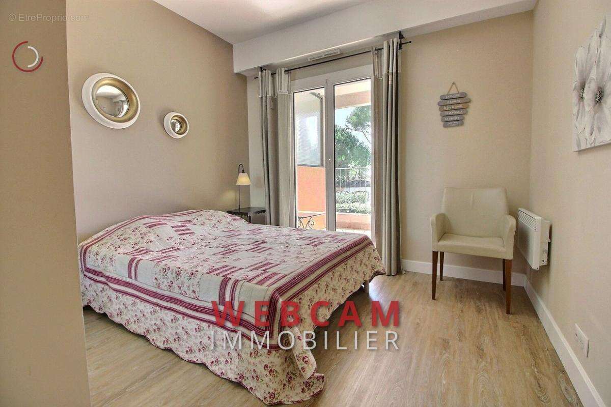 Appartement à MOUGINS