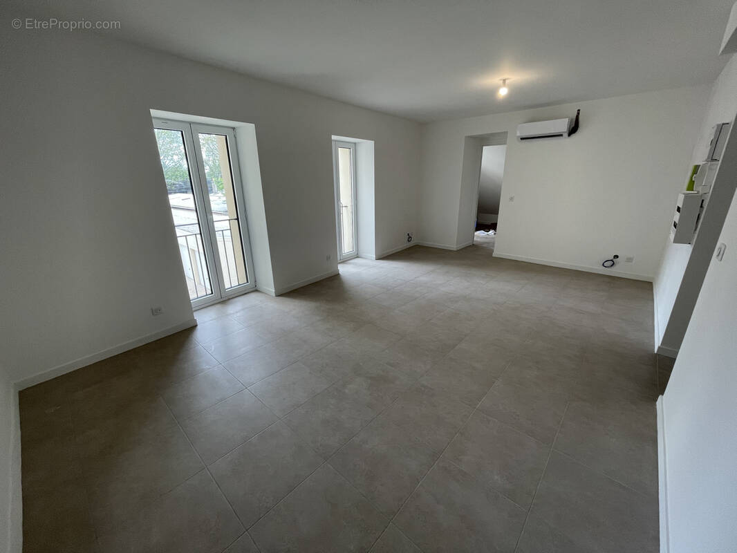 Appartement à VILLENEUVE-SAINT-GEORGES