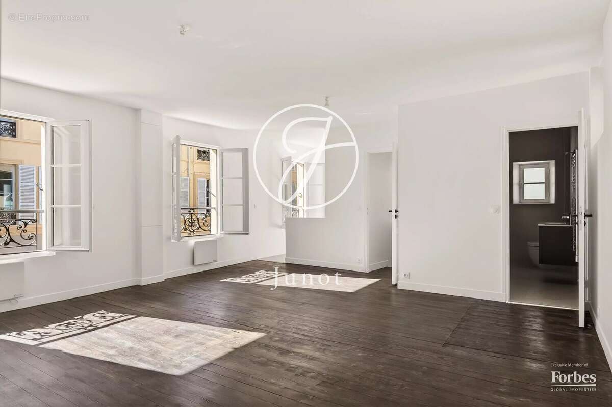 Appartement à VERSAILLES