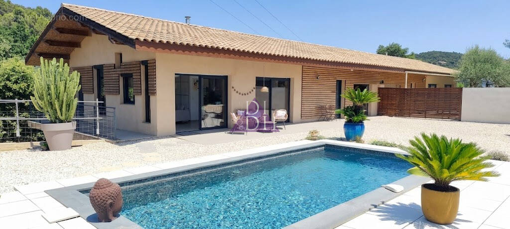 Maison à HYERES