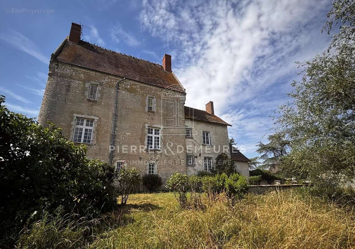 Maison à NEUILLAY-LES-BOIS