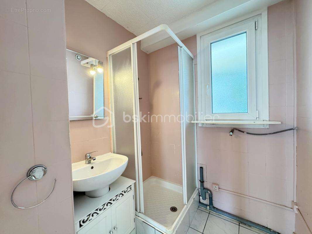 Saint-martin-d'hères — t4 traversant de 60 m², résidence fermée et sécurisée - photo 10