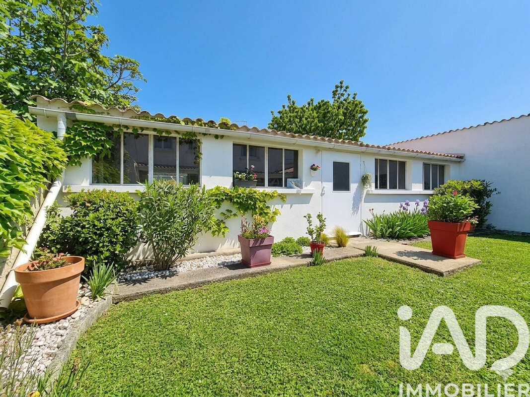 Maison 105 m² à La Rochelle  - photo 3