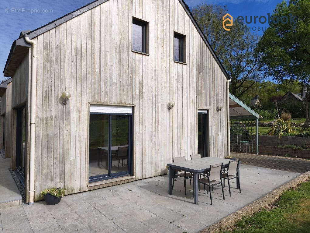 Maison à RUFFIAC