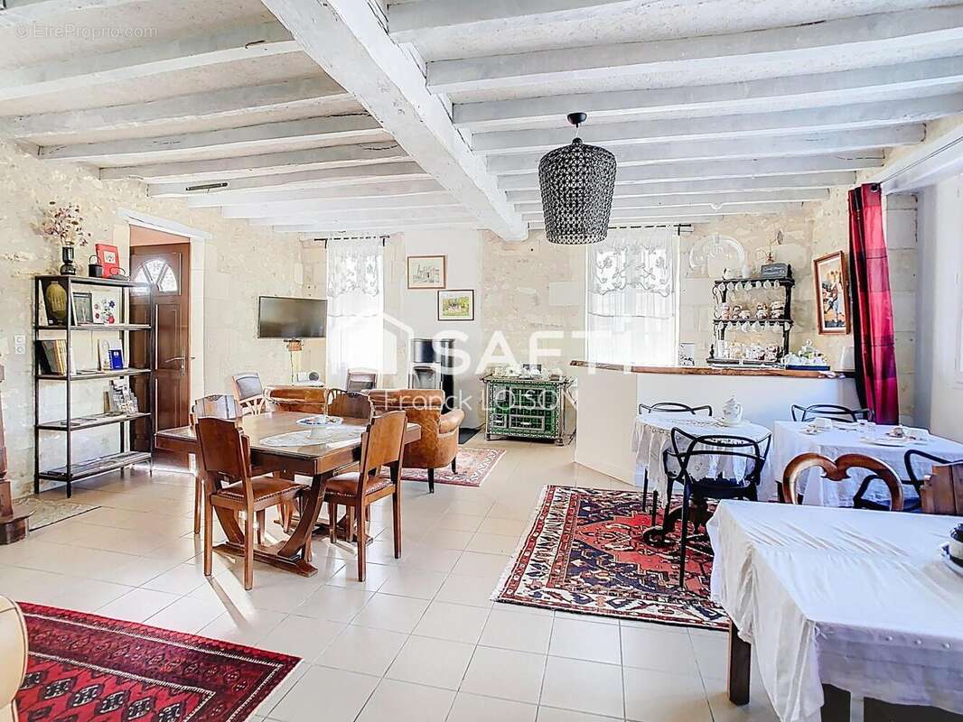 Maison 223 m² à Le Petit-Pressigny  - photo 5