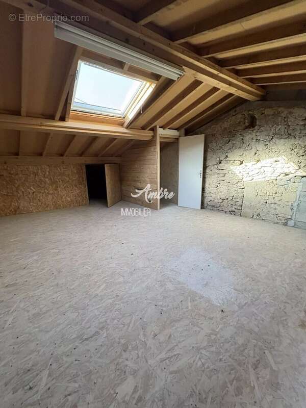 Maison à MONTMEYRAN