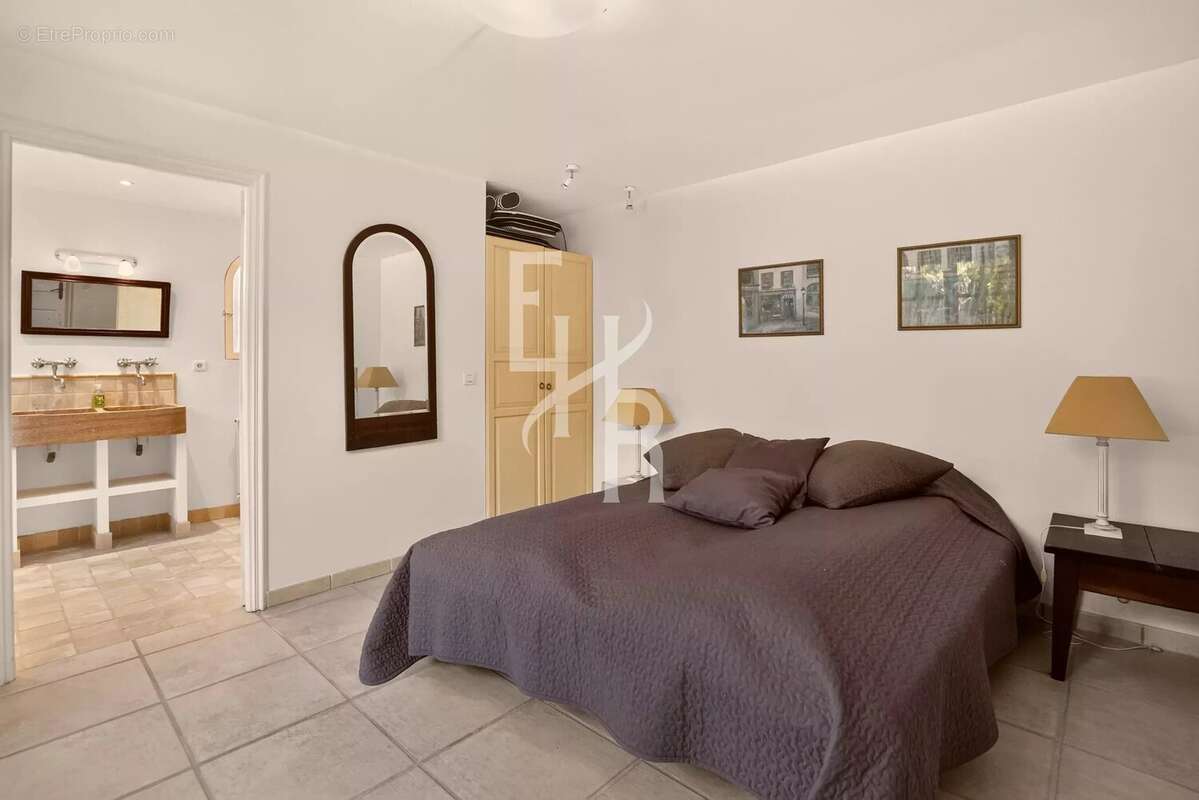 Maison à MOUGINS