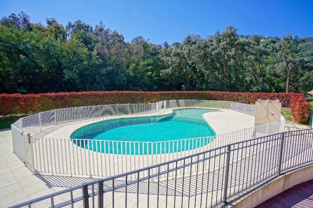 Appartement à MANDELIEU-LA-NAPOULE