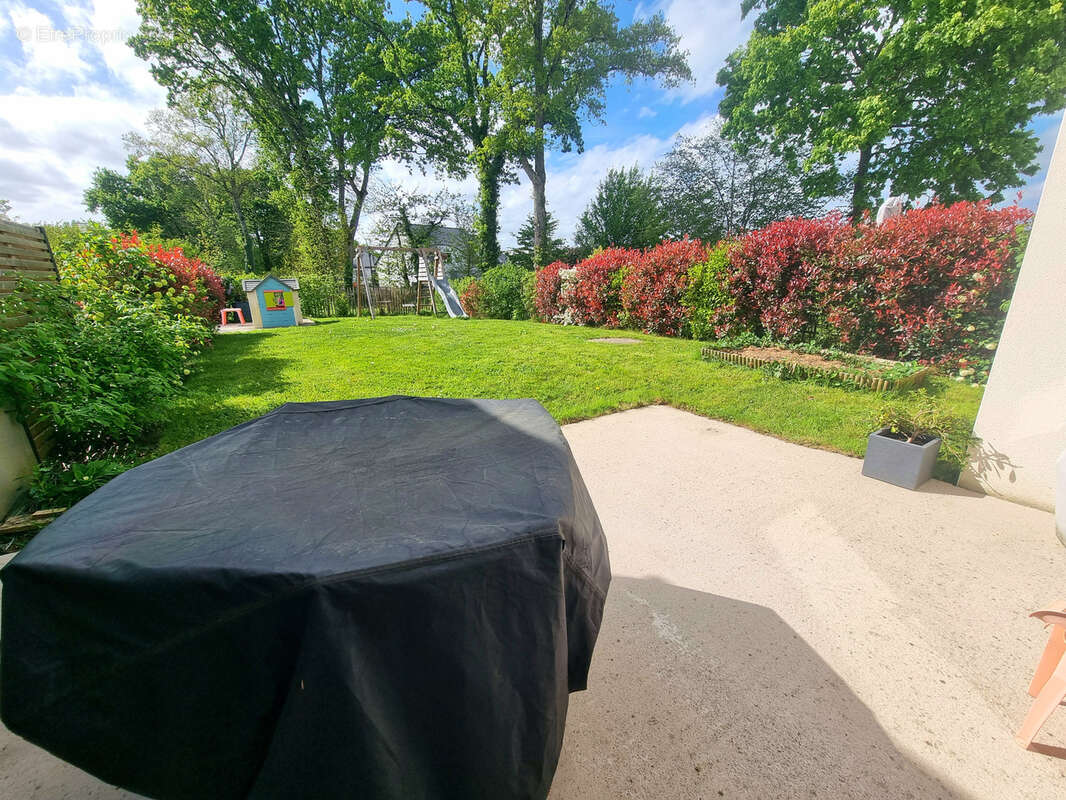 Maison à SAINT-ERBLON