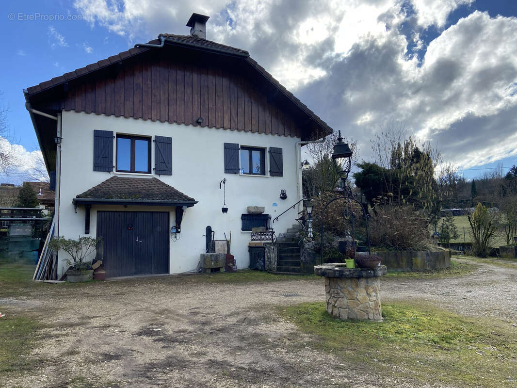 Maison à JONGIEUX
