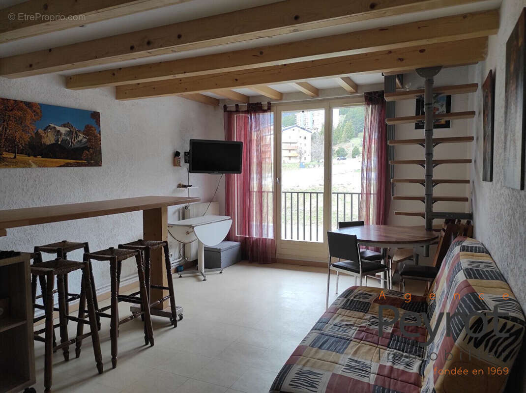 Appartement à LES ANGLES