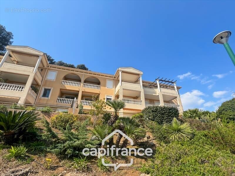 Appartement à HYERES