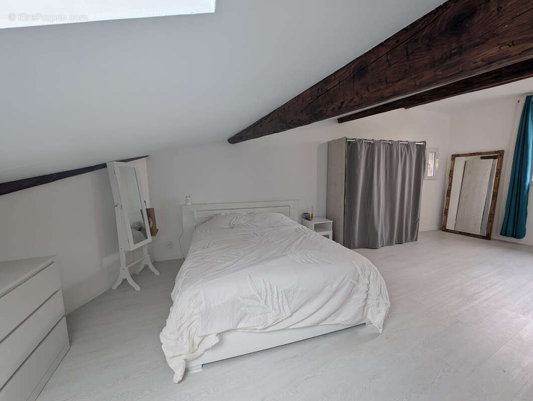 Appartement à LEZIGNAN-CORBIERES