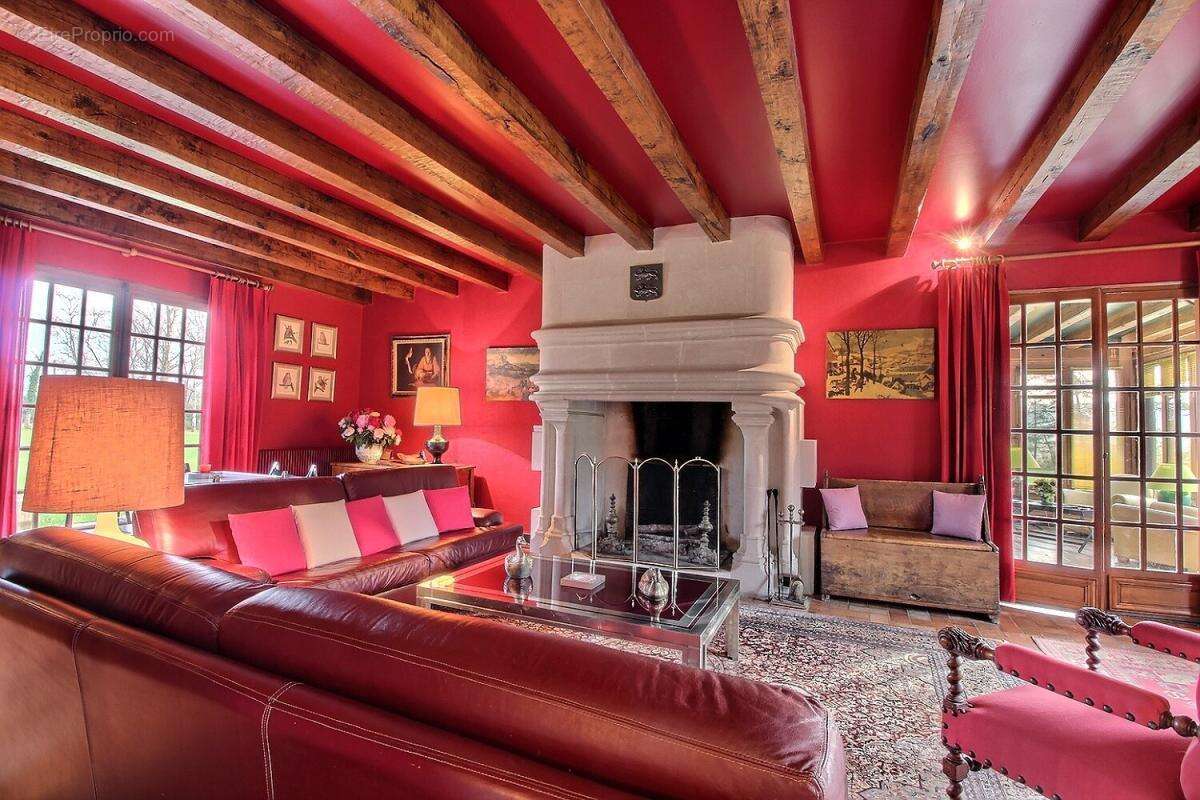 Maison à AUTRY-LE-CHATEL