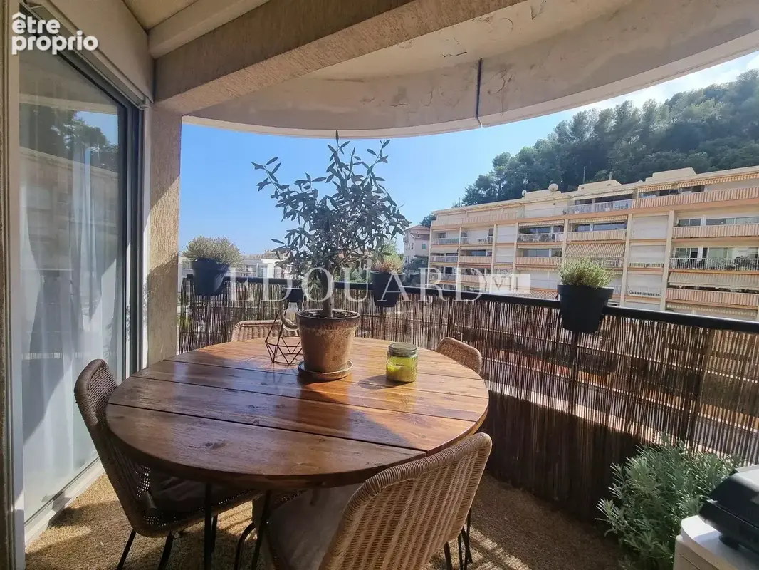 Appartement à ROQUEBRUNE-CAP-MARTIN
