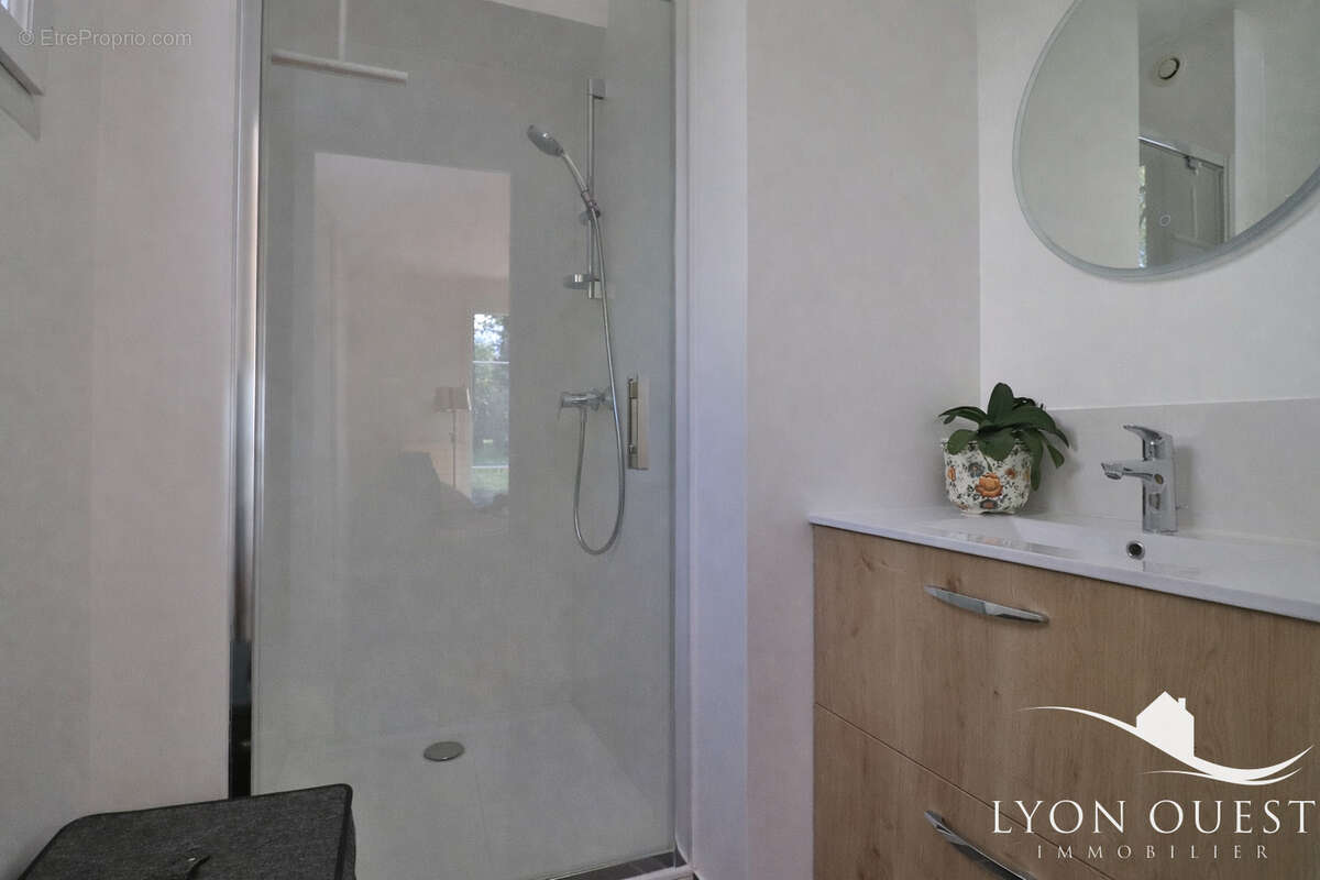 Maison à CHARBONNIERES-LES-BAINS