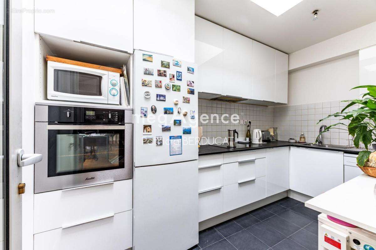 Appartement à PARIS-20E