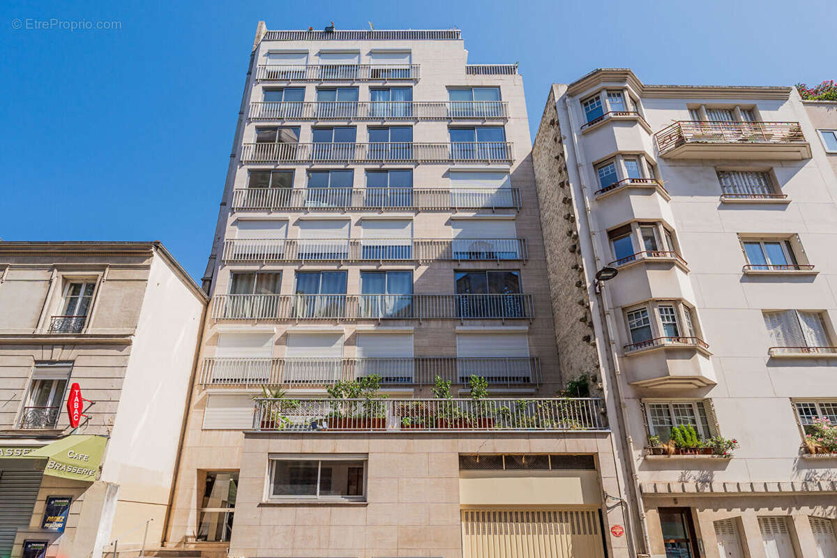 Appartement à PARIS-15E