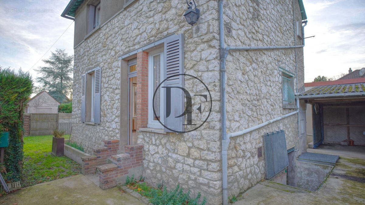 Maison à BOURRON-MARLOTTE