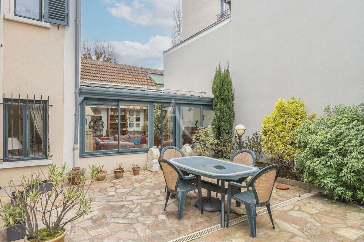 Maison à GARCHES
