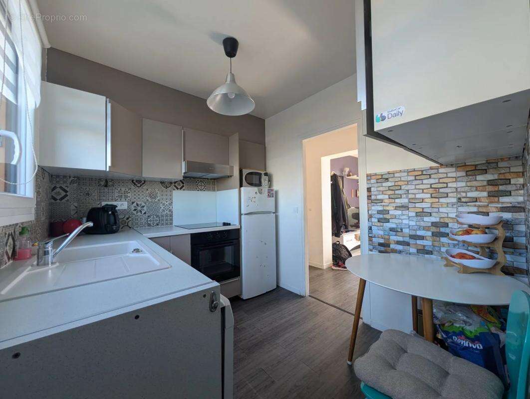 Appartement à LES CLAYES-SOUS-BOIS
