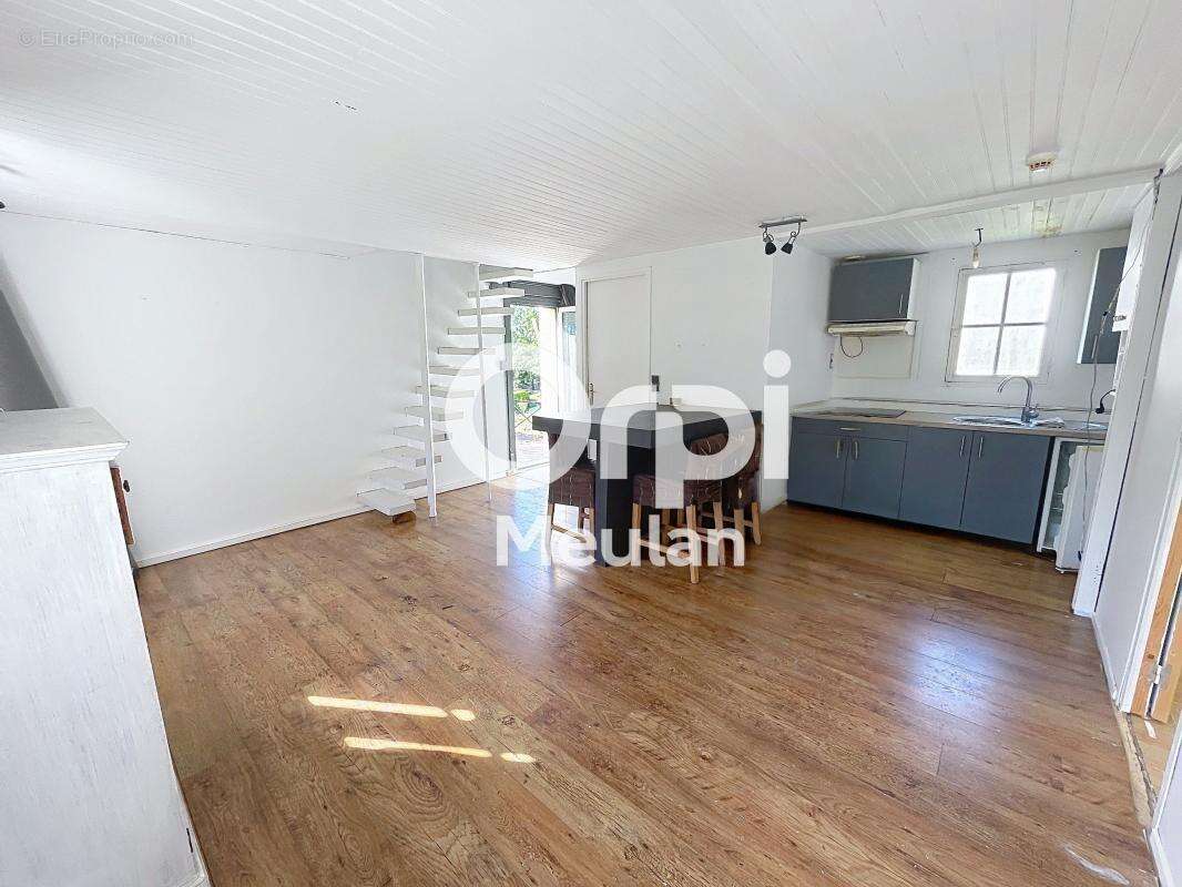 Appartement à SERAINCOURT
