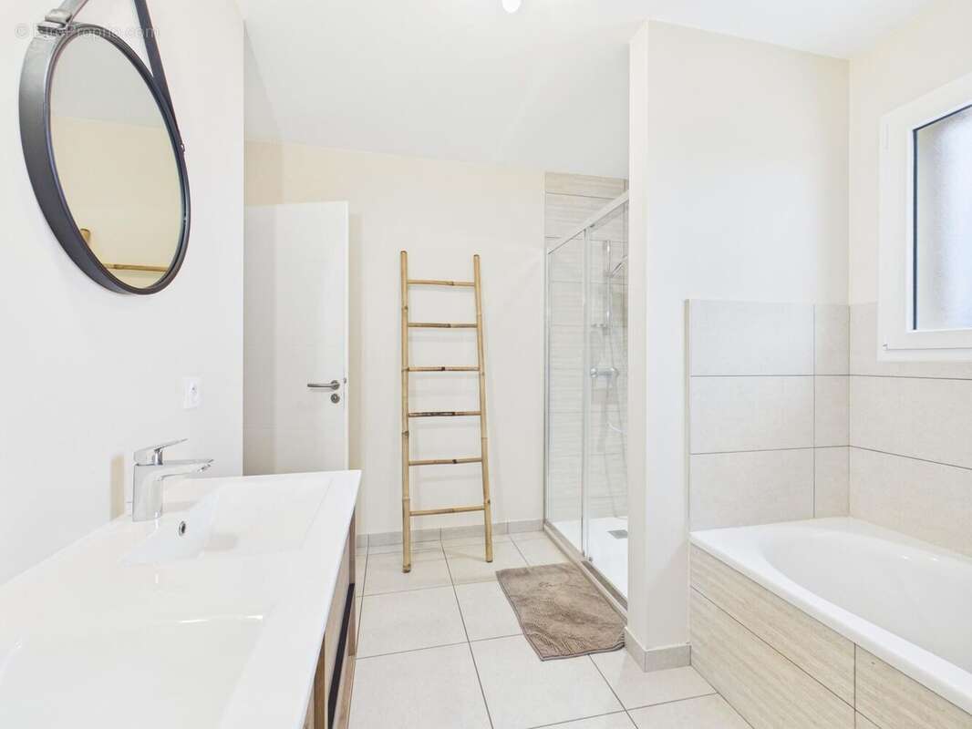Maison 95 m² à Amberieux  - photo 6