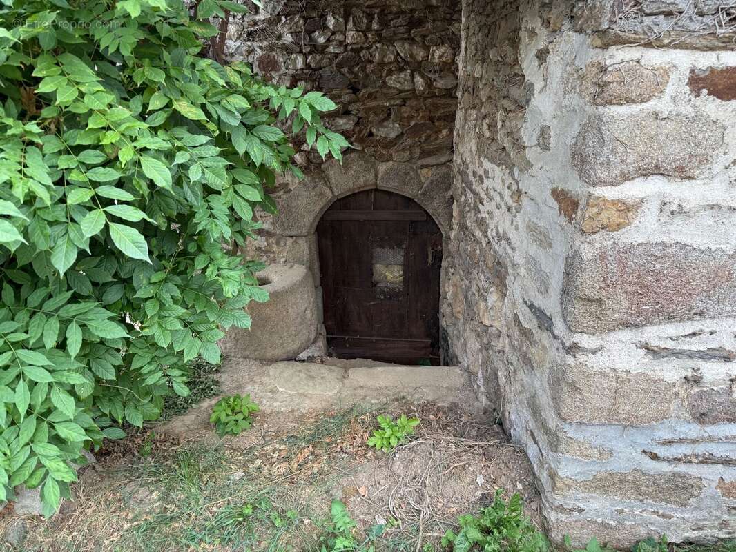 Maison à MOUTIER-MALCARD