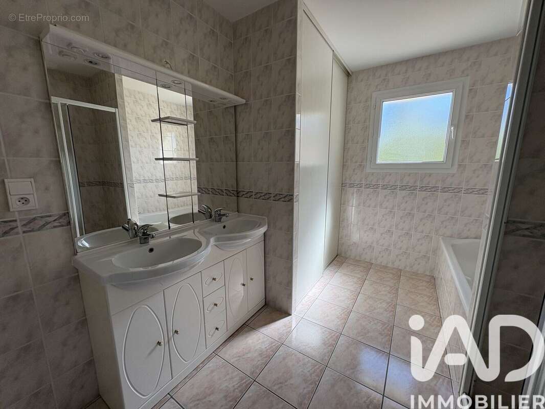 Photo 6 - Maison à CHAUVE