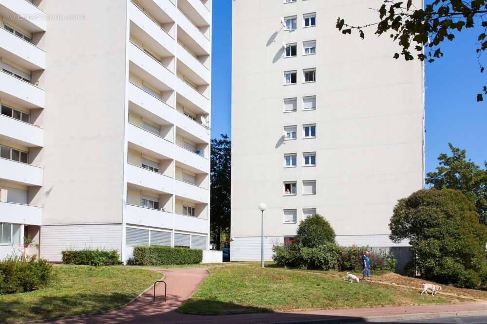 Appartement à RILLIEUX-LA-PAPE