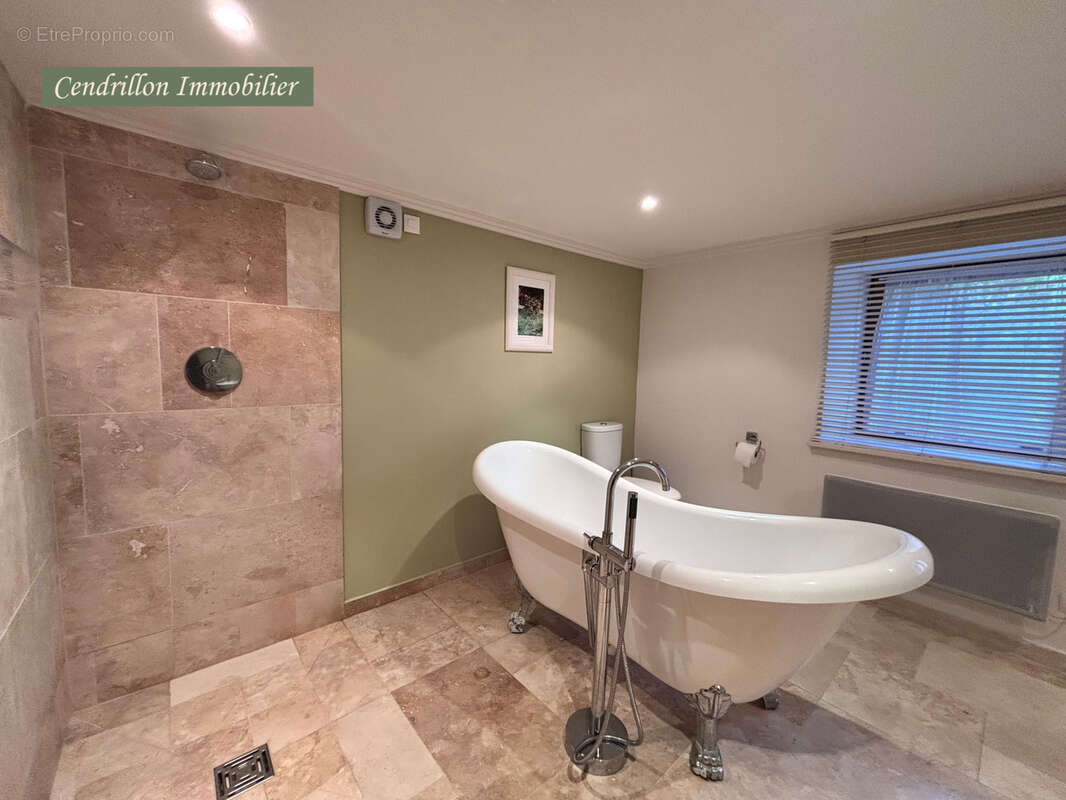 Maison à SAINT-JUNIEN-LA-BREGERE