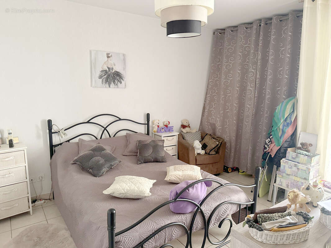 Rare à la vente appartement T2 de 41m2 proximité immédiate du port de la Seyne sur Mer - photo 3