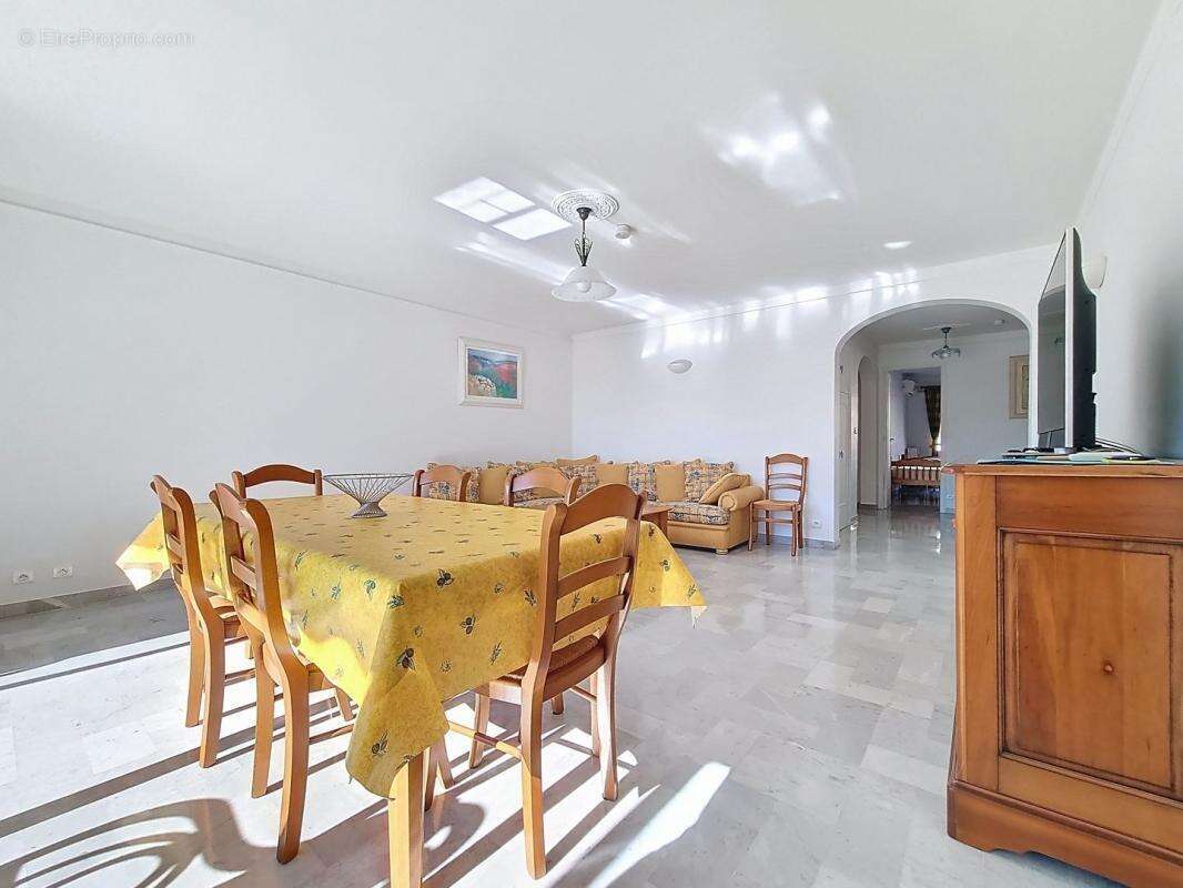 Appartement à LE CANNET