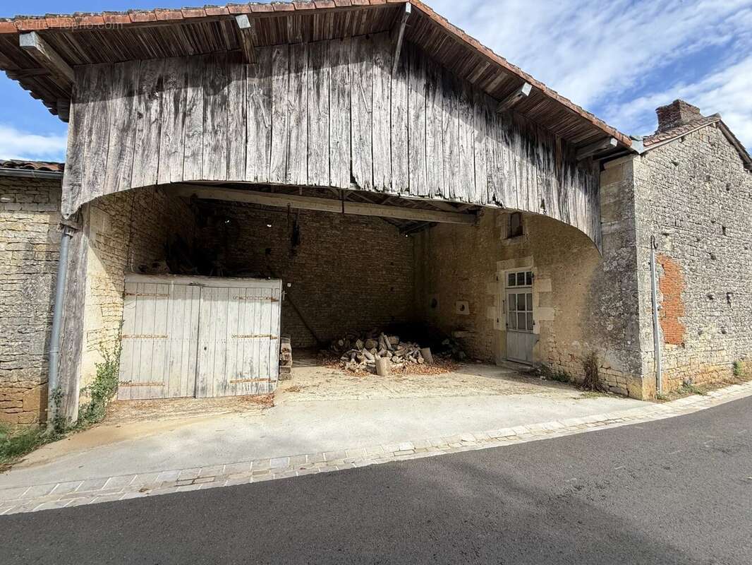 Maison charmante de 2 chambres avec terrain en bord de rivière près de Verteuil-sur-Charente - photo 15